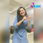 Ashu Reddy Instagram - Who remembers this song?! Follow me on @officialjoshapp #joshmeinaaja #ashureddy ❤️