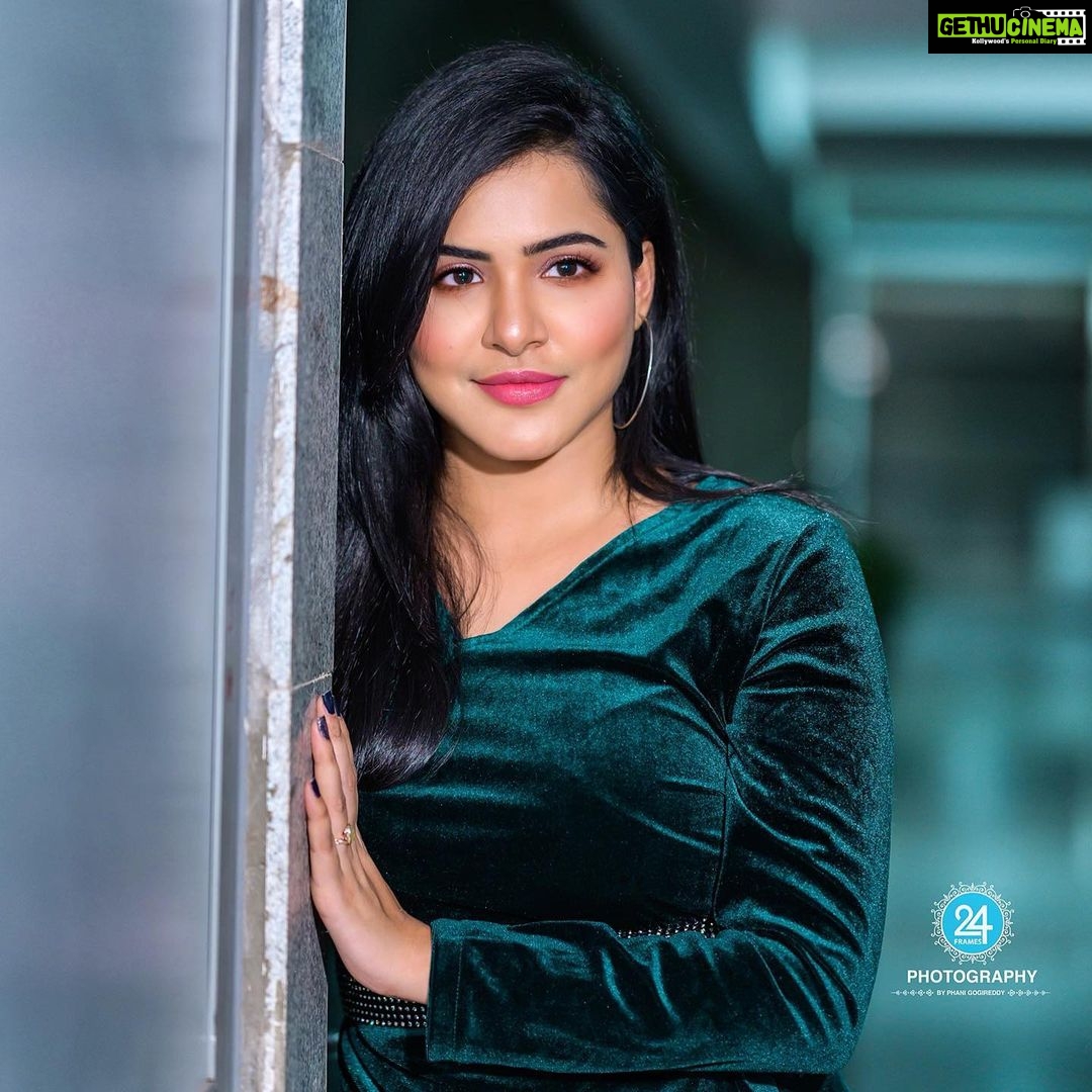Ashu Reddy Instagram - I needed to lose you to love me ❤️ #ashureddy #selfhelpquotes PC : @24framesphotography_official MUA : @lush_makeovers 👗 @manviofficialcom