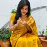 Ashu Reddy Instagram - Happy Diwali 🪔 #staysafe 🎁 #ashureddy 🌹