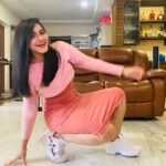 Ashu Reddy Instagram - Sat that side, fell down, sat this side. Sitting is common 😝 #lockdownlife