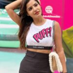 Ashu Reddy Instagram - Be more of you and less of them ♥️🇬🇧 #ashureddy #london #england #traveladdict 🎊 London, United Kingdom