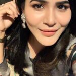 Ashu Reddy Instagram - Chubby cheeks • Rosy lips 👄 • #shorthair Texas
