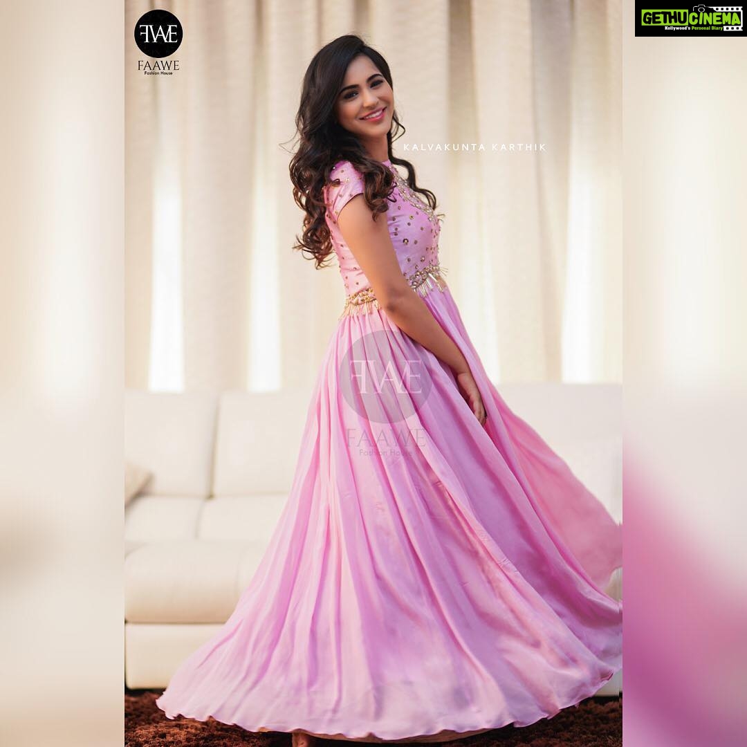 Ashu Reddy Instagram - If you happy and you know, claps your hands la la!💕 @faawe.fashionhouse 👑