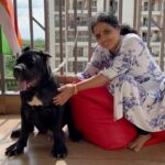 Ashu Reddy Instagram - I love you mommy, I know you love Polo gadu equally 🫠♥️ #ashureddy #pologadu #mommylife 🫶🏻💜