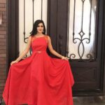 Ashu Reddy Instagram - • Flaunting in my favorite color ❤️🔥 • Dress by @labelbys 😘 #Flirtyred #stillbeingsickthough