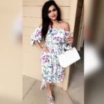 Ashu Reddy Instagram - •Success comes with lot of disturbances behind, smile through out• 💜 #peaceout 🕊
