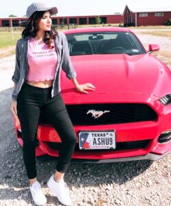 Ashu Reddy Instagram - Summer• Roadtrips• Me• #roadtripper ♦️🖤