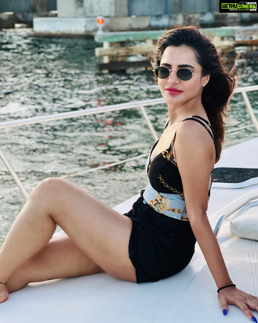 Ashu Reddy Instagram - Miami making me go crazy 🏝😍♥️. #ashureddy #miami #beachvibes #yachtparty #weekendvibes Miami, Florida