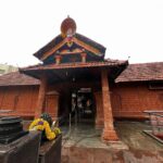 Ashu Reddy Instagram - Nimishaalo korikalu teerchey ammavaru🙏🏻 Please visit this temple once in your lifetime, it's said that "All your prayers are answered in minutes" worked for me!! Might work for you as well - Nimishamba Temple ♥️ #ashureddy #blessed #templevibes #believe Nimishamba Temple Rajarajeswari Nagar