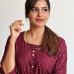Ashu Reddy Instagram - Extremely rare••• 🌚🫠 #ashureddy #padhathiammayi #homelygirl ♥️