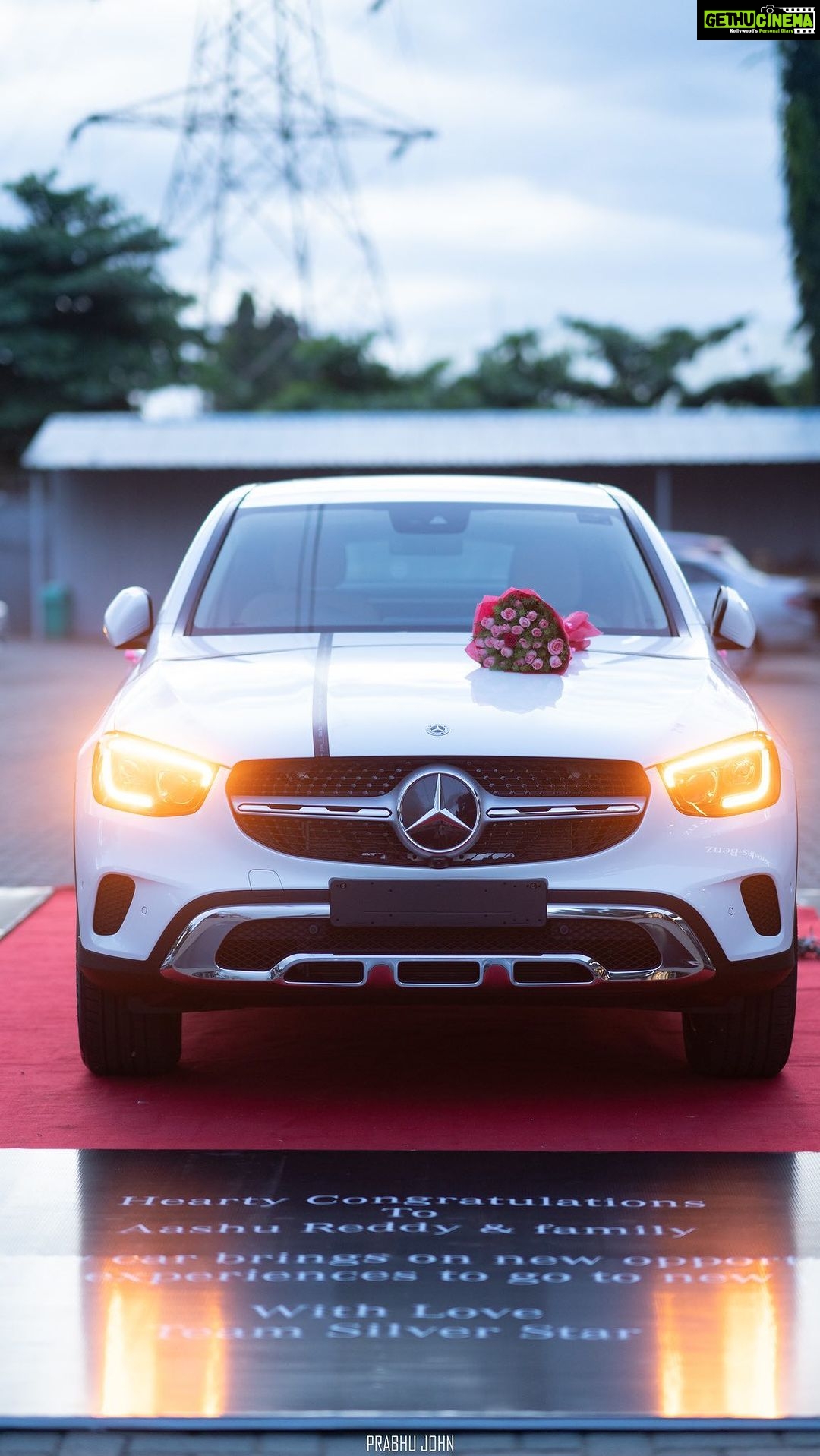 Ashu Reddy Instagram - The surprise I received this year ♥️ #ashureddy #birthdaygirl #sep15th #mercedes 🧿 #grateful