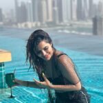 Ashu Reddy Instagram - Simply cool at the pool baby..!! ♥️ #ashureddy #poolday #dubai @auraskypool.dubai 🧸♥️ #travelholic Aura Skypool Dubai