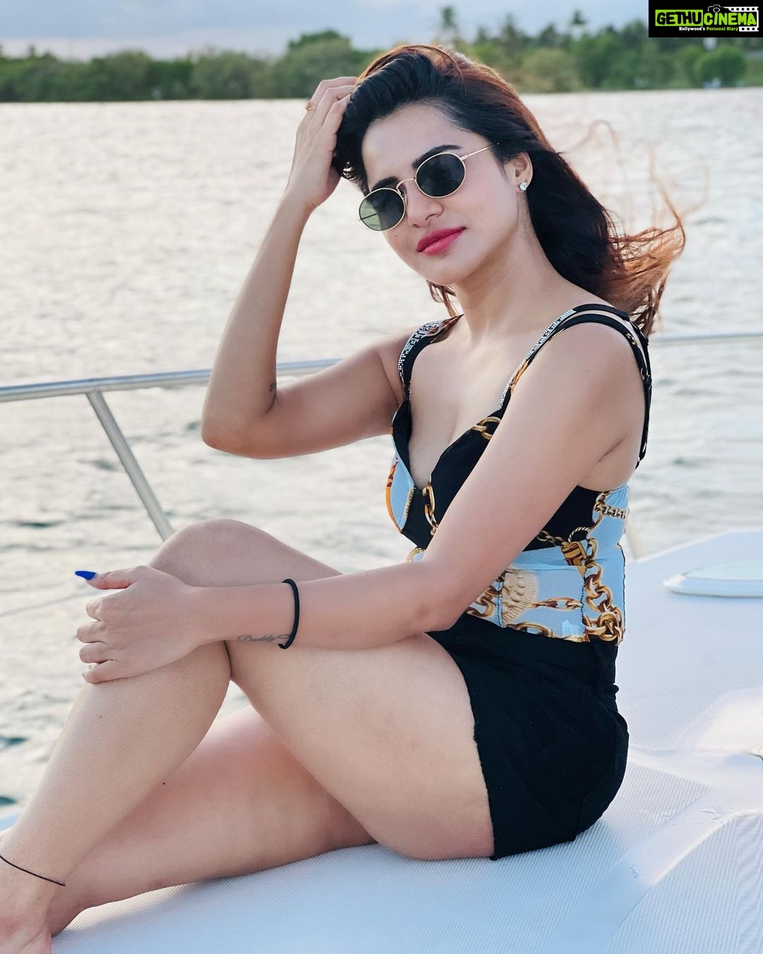 Ashu Reddy Instagram - Miami making me go crazy 🏝😍♥️. #ashureddy #miami #beachvibes #yachtparty #weekendvibes Miami, Florida