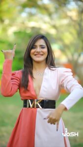 Ashu Reddy Instagram - Dance can brighten your mood!🤷🏻‍♀️💕 For @joshapp.telugu @officialjoshapp #ashureddy #june @naveen_photography_official 👌🏻