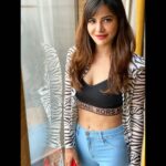 Ashu Reddy Instagram - Her vibe is rare, so is her mess!! 🦀♥️ #ashureddy #photooftheday #traveldiaries