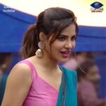 Ashu Reddy Instagram - Let's Support Our #Ashureddy More 1 Day To go ❤️ Go cast your votes for her now on Disney hotstar Follow the steps and vote for her 1. login to Disney+Hotstar App 2. Search for Bigg Boss Non Stop 3. Cast your 10 Votes to Ashu Reddy One can cast their 10 Votes per day. Your votes matter alot 👍 Keep supporting Love you all❤️ - Team Ashu Reddy #BiggBossNonStop #biggbosstelugu #biggboss #disneyhotstar #Pichhekistha #bigbossott #foryou #supportashureddy #biggbossashureddy #gamer #warrior #love #support #voteforashureddy #instagram #supportyourashu