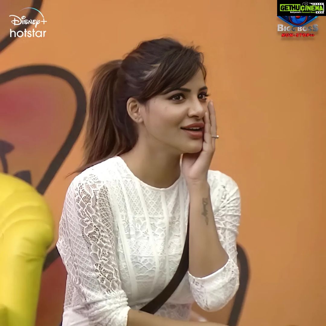 Ashu Reddy Instagram - Good Morning Everyone 🤍🤍 #Ashureddy #BiggBossNonStop #biggbosstelugu #biggboss #disneyhotstar #Pichhekistha #bigbossott #foryou #supportashureddy #biggbossashureddy #instagram #supportyourashu #love