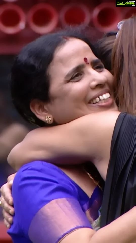 Ashu Reddy Instagram - My World and My Happiness Is My Mom ❤️😘 #Ashureddy #BiggBossNonStop #biggbosstelugu #biggboss #disneyhotstar #Pichhekistha #bigbossott #foryou #supportashureddy #biggbossashureddy #instagram #supportyourashu #love #reels #reelsinstagram #reelsvideo #reelitfeelit #mom #momlove