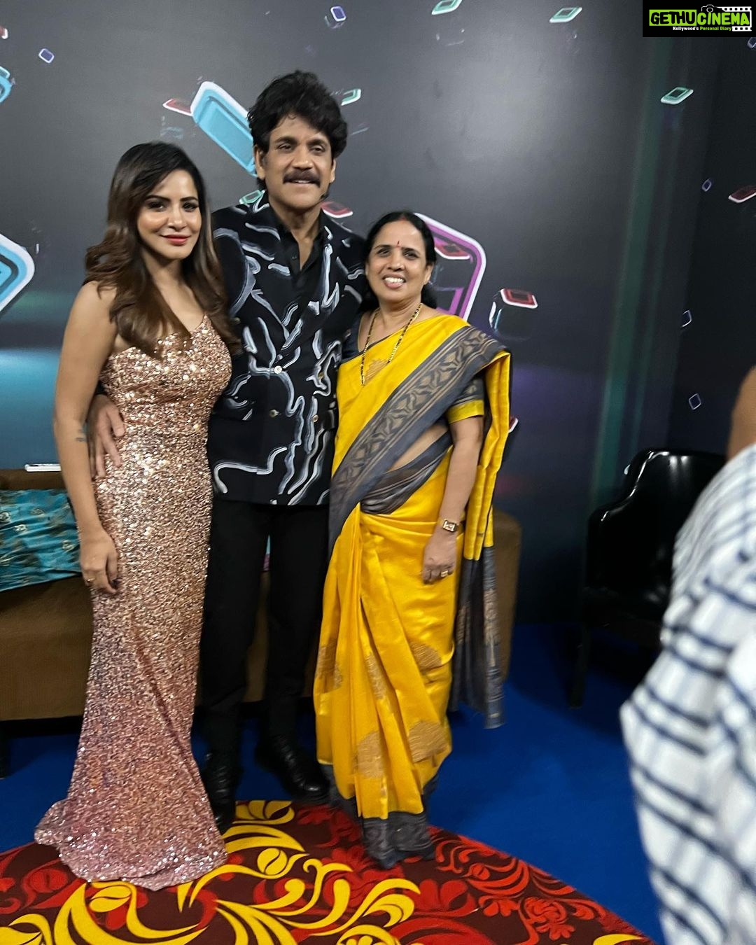 Ashu Reddy Instagram - Wanted to share with you all, My WhatsApp DP 👻♥️ #ashureddy #mommy #nagsir 😻