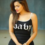 Ashu Reddy Instagram - Like me for who i am..!!♥️🦀 #ashureddy #photooftheday @naveen_photography_official