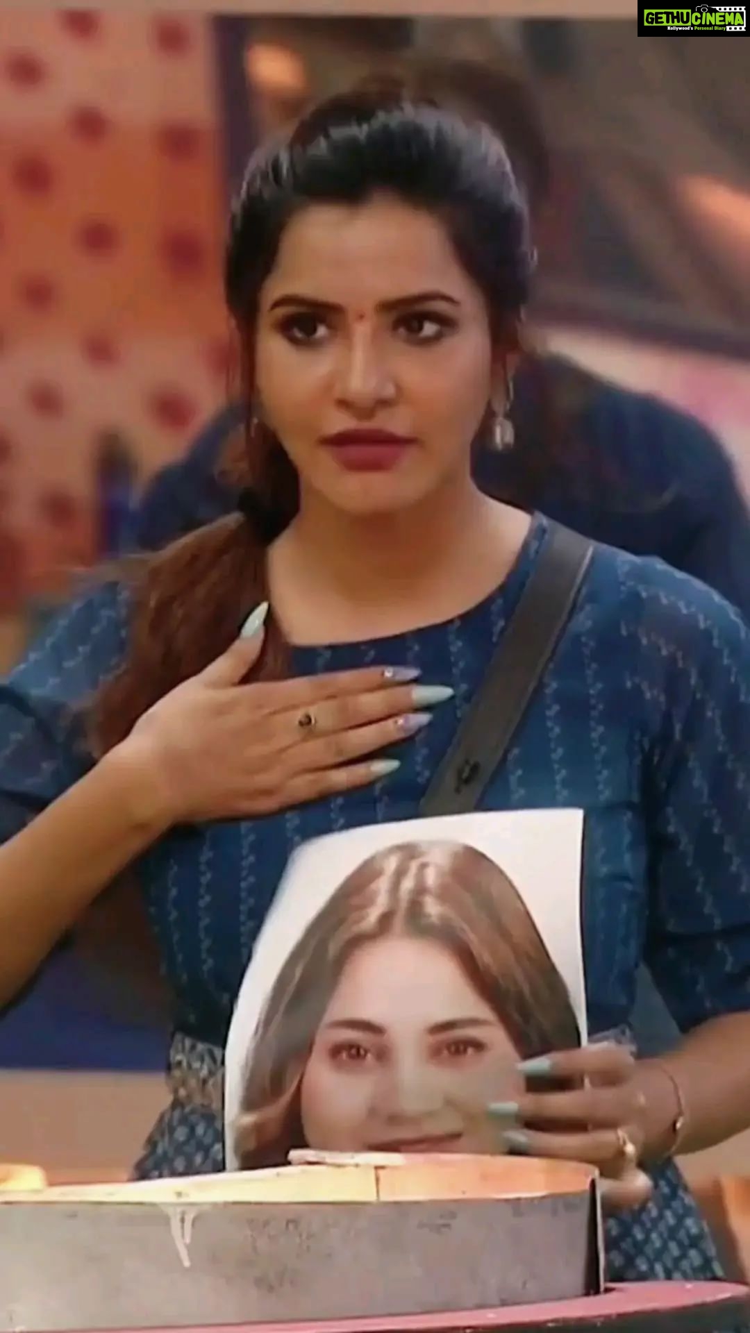 Ashu Reddy Instagram - If you want to be strong start fighting alone πͺπ»πͺπ»πͺπ» Go cast your votes for #Ashureddy now on Disney hotstar Follow the steps and vote for her 1. login to Disney+Hotstar App 2. Search for Bigg Boss Non Stop 3. Cast your 10 Votes to Ashu Reddy One can cast their 10 Votes per day. Your votes matter alot π Keep supporting Love you allβ€οΈ - Team Ashu Reddy #BiggBossNonStop #biggbosstelugu #biggboss #disneyhotstar #Pichhekistha #bigbossott #foryou #supportashureddy #biggbossashureddy #gamer #warrior #love #support #voteforashureddy #instagramreels #reels #instagram #nonstopsupportashureddy #supportyourashu #reelitfeelit #pushpa