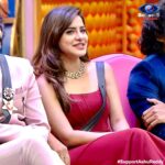 Ashu Reddy Instagram - A smiling heart is a happy heart ,So keep smiling 😊😊 #Ashureddy #BiggBossNonStop #biggbosstelugu #biggboss #disneyhotstar #Pichhekistha #bigbossott #supportashureddy #biggbossashureddy #instagram #supportyourashu