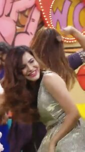 Ashu Reddy Instagram - Thanks For Coming And Entertained Us😃 #djtillu #radika And Happy Sunday Everyone 🥰 #Ashureddy #BiggBossNonStop #biggbosstelugu #biggboss #disneyhotstar #Pichhekistha #bigbossott #love #instagram #reels #reelsinstagram #reelitfeelit #supportashureddy #biggbossashureddy #supportyourashu