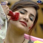 Ashu Reddy Instagram - Stay Strong 💪💪 #Ashureddy #BiggBossNonStop #biggbosstelugu #biggboss #disneyhotstar #Pichhekistha #bigbossott #foryou #supportashureddy #biggbossashureddy #instagram #supportyourashu #love