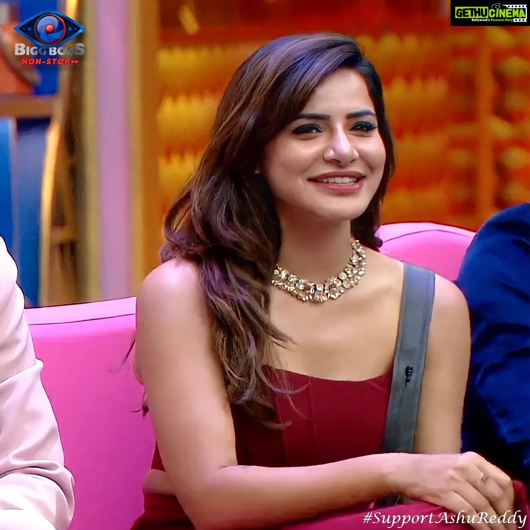 Ashu Reddy Instagram - Weekend ❤️ was fun 🤗 #Ashureddy #BiggBossNonStop #biggbosstelugu #biggboss #disneyhotstar #Pichhekistha #bigbossott #sundayfunday #instagram #supportashureddy #biggbossashureddy #supportyourashu