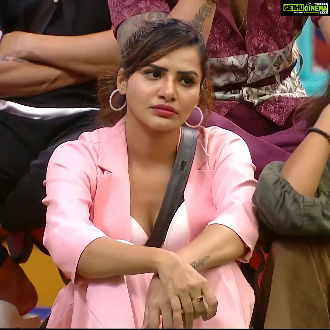 Ashu Reddy Instagram - Day 22 at Biggboss House 🏡 Nomination Day 💥 #Ashureddy #BiggBossNonStop #biggbosstelugu #biggboss #disneyhotstar #Pichhekistha #bigbossott #love #instagram #instapost #supportashureddy #biggbossashureddy #gamer #day