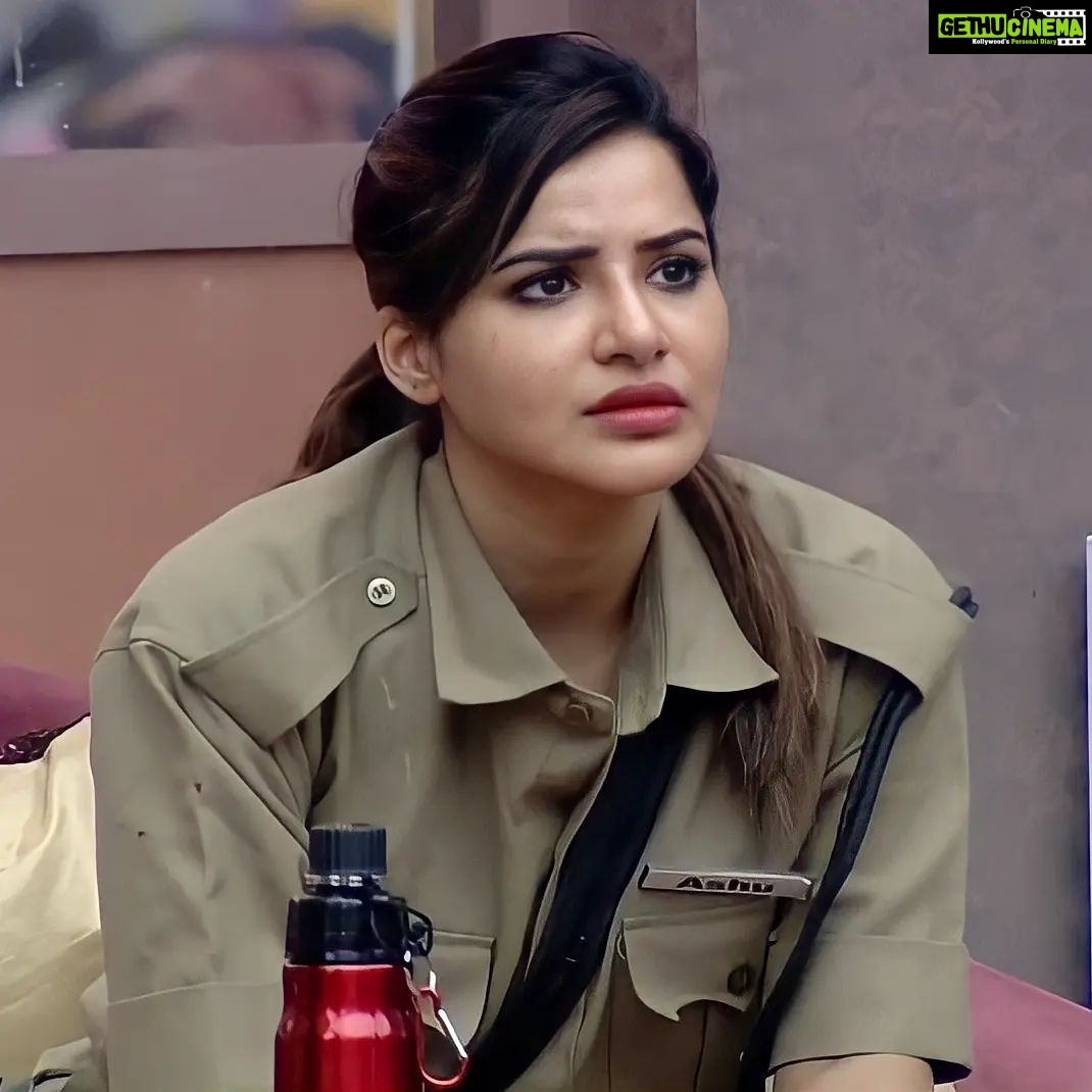 Ashu Reddy Instagram - Day 12 At Bigg Boss House π‘ #Ashureddy #BiggBossNonStop #biggbosstelugu #biggboss #disneyhotstar #Pichhekistha #bigbossott #foryou #supportashureddy #biggbossashureddy #gamer #warrior #love #instagram #police #policegirl #policeofficer