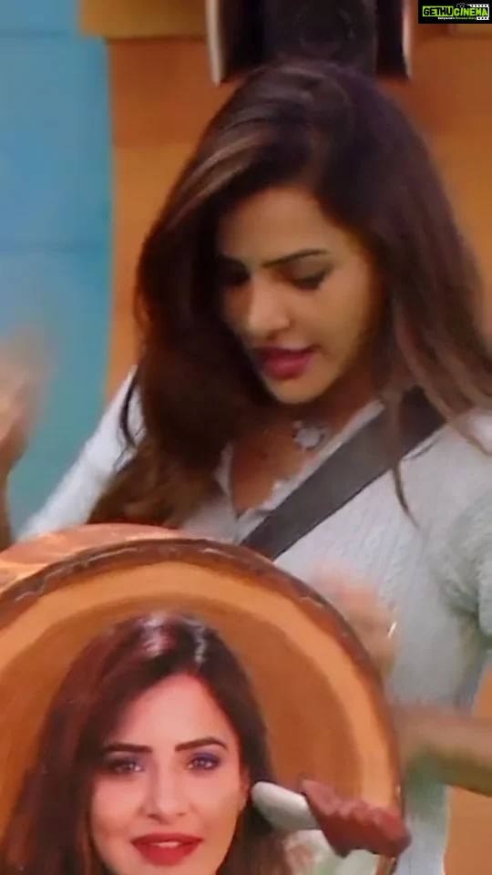 Ashu Reddy Instagram - Be a good listener first and then talk to me,no matter what after the task is over we all are human beings and as a responsible person i care for every one if that offends you ppl i cant help it. This is my way of showing concern,if u know me u will understand my words better' #Ashureddy #BiggBossNonStop #biggbosstelugu #biggboss #disneyhotstar #Pichhekistha #bigbossott #fire #foryou #supportashureddy #biggbossashureddy #gamer #warrior #instagramreels #reels #instagram #nonstopsupportashureddy