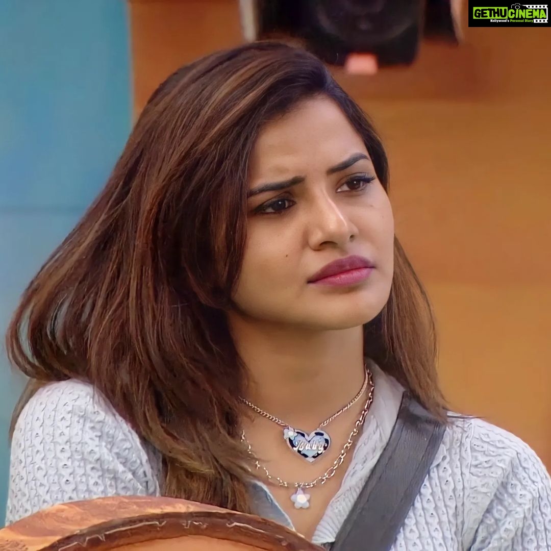 Ashu Reddy Instagram - Day 8️⃣ At Bigg Boss House 🏡 & Happy Women's Day ❤️ #Ashureddy #BiggBossNonStop #biggbosstelugu #biggboss #disneyhotstar #Pichhekistha #bigbossott #fire #foryou #supportashureddy #biggbossashureddy #gamer #warrior #love #biggbosspost #nomination #nominationday #instagrampost #womensday #powerwomen