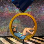 Ashu Reddy Instagram - Blue sapphire went wrong 😜😫🧚🏻‍♀️ #ashureddy #dubaitravel #vacationvibes #funny Madame Tussauds Dubai