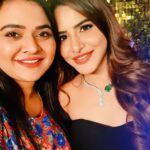 Ashu Reddy Instagram - Mine and I'm possessive 🧿♥️ #ashureddy #myfriends #mypeople #rareseeds