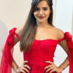 Ashu Reddy Instagram - Red wine 🍷 #ashureddy #reddress❤️