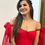 Ashu Reddy Instagram - Red wine 🍷 #ashureddy #reddress❤️