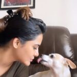 Ashu Reddy Instagram - Pure love 🥺♥️ #barkatyourdogchallenge #ashureddy #rajugadu 👹
