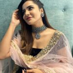 Ashu Reddy Instagram - For an event today✈️❤️ wearing @petalsbyswathi !!👁♥️ @swathi_savya #ashureddy #rajamundry #workhardshopharder 😛 #thankfulalways Rajahmundry