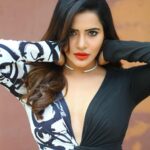 Ashu Reddy Instagram - Real eyes..Realize..Real lies!! 🔥💗👹👁#ashureddy #ootd #photooftheday #photoeveryday @naveen_photography_official @hairstylistravi 👺