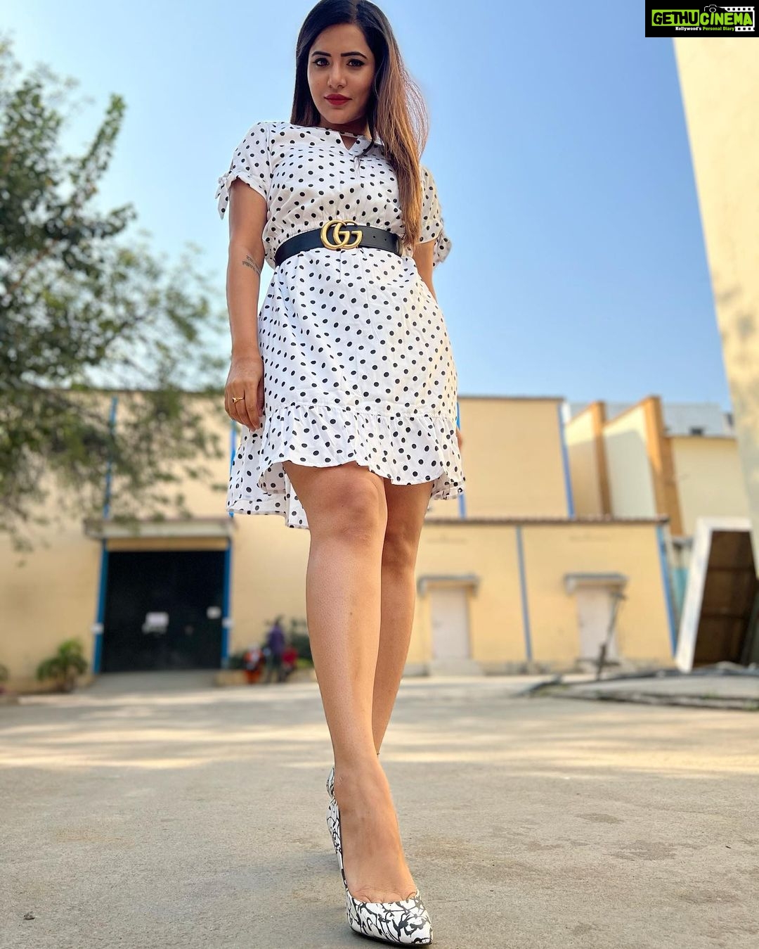 Ashu Reddy Instagram - Spread love and peace!!♥️ Happy Christmas everyone!! 🎄❤️ #ashureddy #itschristmastime #festivalofgifts #kindnessmatters #godisgood