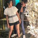 Ashu Reddy Instagram - "MINE" has a meaning in my life. but THESE people are the double meaning 😂😂♥️ ..!! @sipligunjrahul @jaswanth_jessie @iam_bhanusri 😍 #ashureddy #friendshipgoals #dinnernights