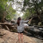 Ashu Reddy Instagram – Travel to work places!! ♥️✈️💯 #getaway #naturetherapy #alonetime 😊☀️ #ashureddysexy