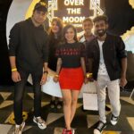 Ashu Reddy Instagram - People. Food. Music. Good Friday night!!♥️ #ashureddy #weekendvibes #birthdayparty #otm 👹💯