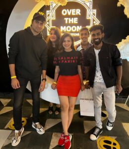 Ashu Reddy Instagram - People. Food. Music. Good Friday night!!♥️ #ashureddy #weekendvibes #birthdayparty #otm 👹💯