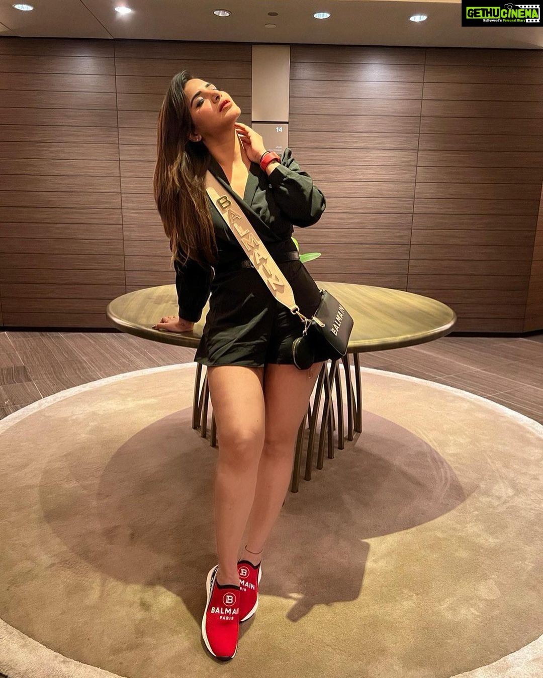 Ashu Reddy Instagram - Balmain and Benjamin Franklin in my pocket !!💯🎉♥️ #ashureddy #balmainparis #photooftheday #photoeveryday #betruetoyourself