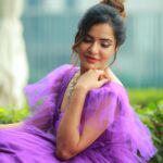 Ashu Reddy Instagram - Ecstatically peaceful 💗🤗 #ashureddy #photooftheday @hairstylistravi @jahnavivarmalabel @naveen_photography_official 👹