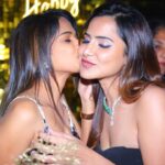 Ashu Reddy Instagram - #AAA ... My heart is so full ♥️ Best Birthday I've ever had..!! 🥳🧿 #ashureddy #birthday2022 #besttimesofmylife #reunion