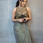 Athulya Ravi Instagram – Choose to be optimistic !! #happymorning #positivevibes! 
Designed & styled by @studio149 👗❤️
M&H @arupre_makeup_artist 🥰
Accessories @deepagurnani ❤️
Clicked @shotbyluckymalhotra 📸
Organised by @itsmesangeethakailash 
Venue @radissonbluatriabengaluru