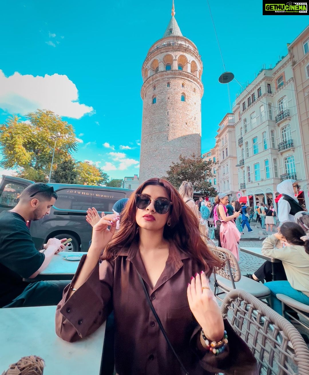 Avneet Kaur Instagram - Having san sabastian cheesecake and Turkish coffee in front of the beautiful Galata Tower on the busy istiklal street!❤️😍 what a vibe! @turkiyetourism_in @goturkiye #istanbulisthenewcool #GoTürkiye Galata Tower Istanbul